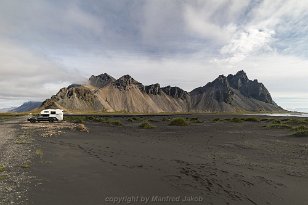 Pick-up Camper in Island